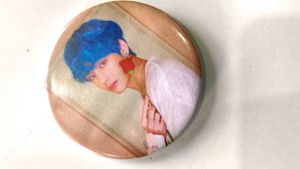 BTS Pin Badges Set