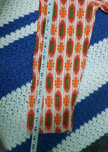 Orange colored, pure cotton women&#39;s Kurti