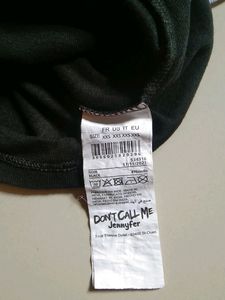 Basic Cropt Top For A Casual Day