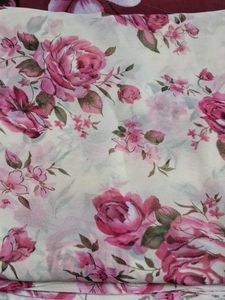 Floral  georgette  saree new with  out blouse  pc