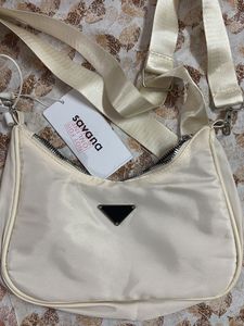 SAVANA white Sling Bag