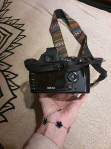 Nikon D40 DSLR Camera