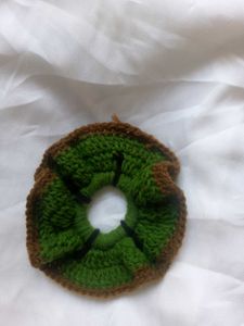 Crochet flower button and  scrunchie
