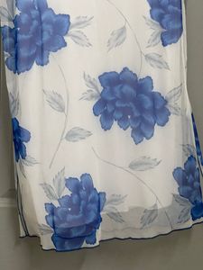 A Straight Fitted Skirt Fits XS To S