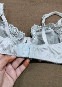 White Lace &amp; Pink Ribbon Bra