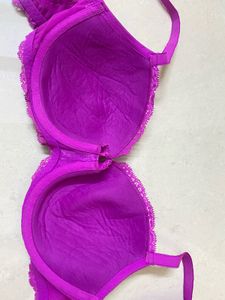 ✨ Authentic Victoria’s Secret Bra – Size 34D