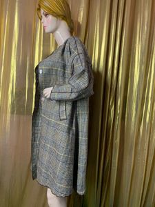 Plaid Coat lenth 37 (2dec9)