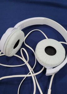 SONY MDR-ZX110A IN BOX BRAND NEW CONDITION