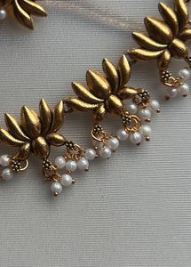 Lotus Pearl Necklace with earrings
