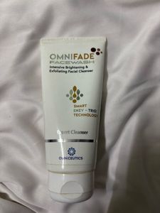 Omniface Glowing Face Wash
