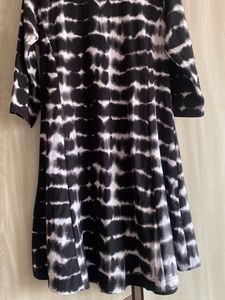 Chic Black &amp; White Dress