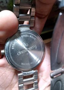 Elegant Women&#39;s Watch Dress berry