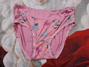 Women&#39;s Bra 7 And 3 Briefs
