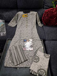 Elegant Printed Kurta Set m size