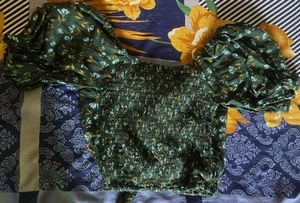 Zara Floral Puff Sleeve Crop Top