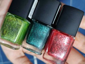 Lakme Absolute Nail Polish Set