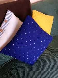 4cousion Cover