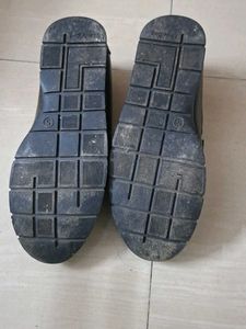 Top India Black Loafers