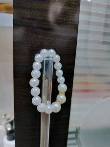 White Plastic Marble Adorable Bracelet