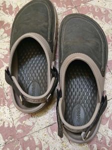 Crocs LiteRide Clogs - Size M8