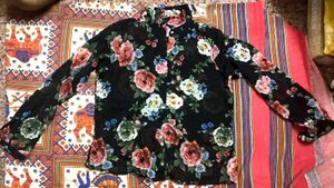 🖤Elegant Black Floral Full-Sleeve Shirt Style Top