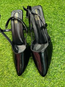 Black Heels - Luyshoe