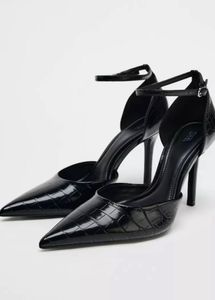 🖤 ✨ ZARA Heeled Shoes with Ankle Strap