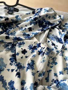 Fixed price, lovely  white dress