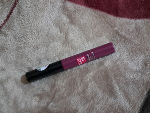 Elle 18 Liquid Lip Colour in the shade W84