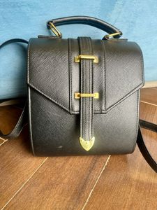 Stylish Black Handbag