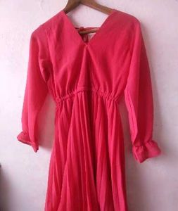 Elegant Pink Pleated Midi Dress