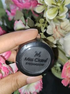 JET BLACK EYESHADOW