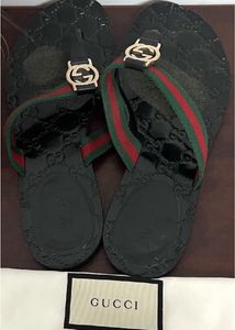 39’s Gucci Double G sandals