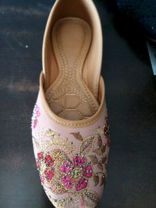 PINK JUTTI LIKE BELLIES