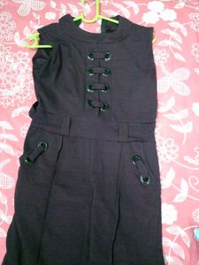 Black Sleeveless Dress