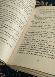 Girl Online: On Tour by Zoe Sugg