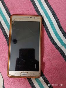 Samsung Galaxy On 7 Pro Gold
