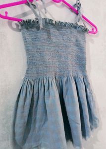 Sleevles Crop Top