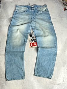 Kozimo Light Wash Jeans