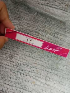 MYGLAMM LIT lipstick