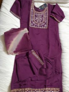 Completely New Kurta Dupatta Pant 3pc Set