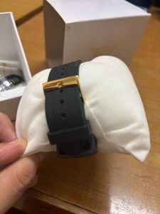 ORIGINAL GUESS WATCH with Bill Tag &amp; Barcode