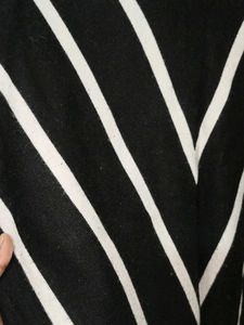 V Neck Striped 🦓 Sweater