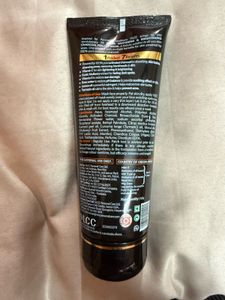 VLCC 7X Ultra Whitening Charcoal Peel-Off Mask
