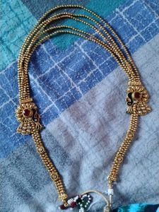 Maharashtrian Neck Pic