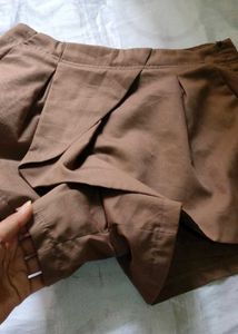Brown Pleated Skort 🤎( Short + Skirt)