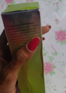 FacesCanada URBAN BALANCE facewash