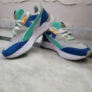Puma Sneakers