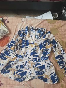 Patterned V-Neck Top