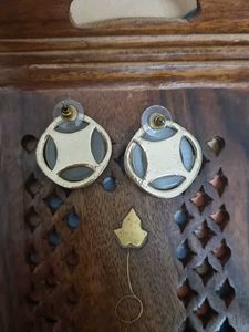 Earings With Stones